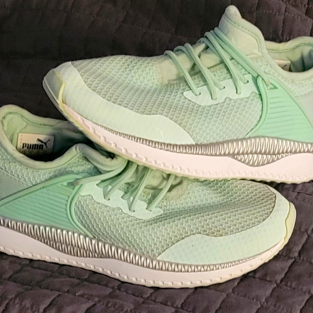 Girls Puma Sneakers
